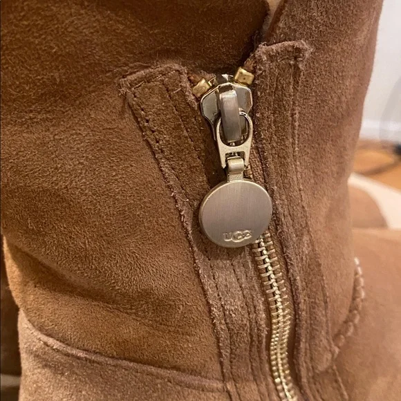 Authentic UGG Tan Sheepskin Boots - Picture 8 of 12